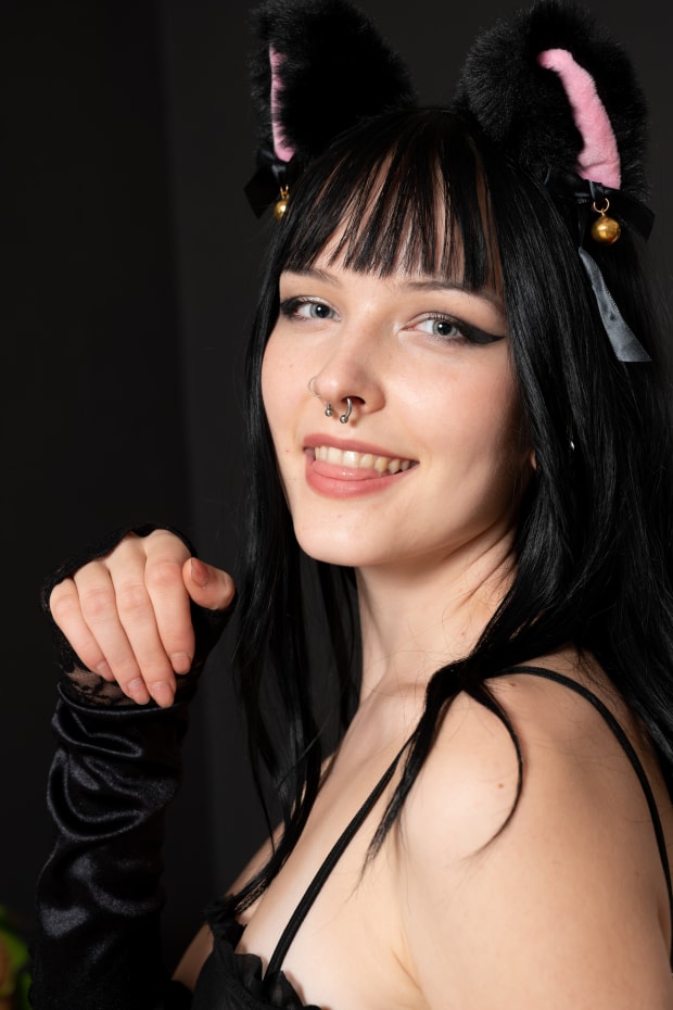 Amelia Riven is a sexy pussy cat 