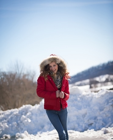 Melody Rose showing off in the snow