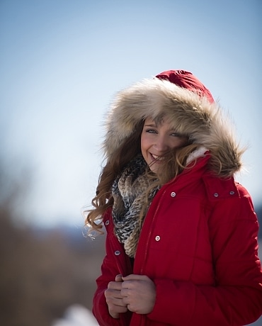 Melody Rose showing off in the snow