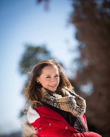 Melody Rose showing off in the snow